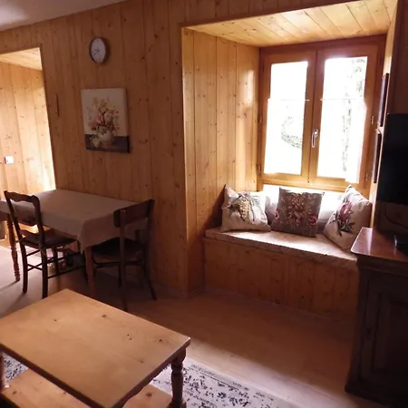 Petit Appartement De Charme, Belle Vue Villeneuve-dʼAllier Exterior foto